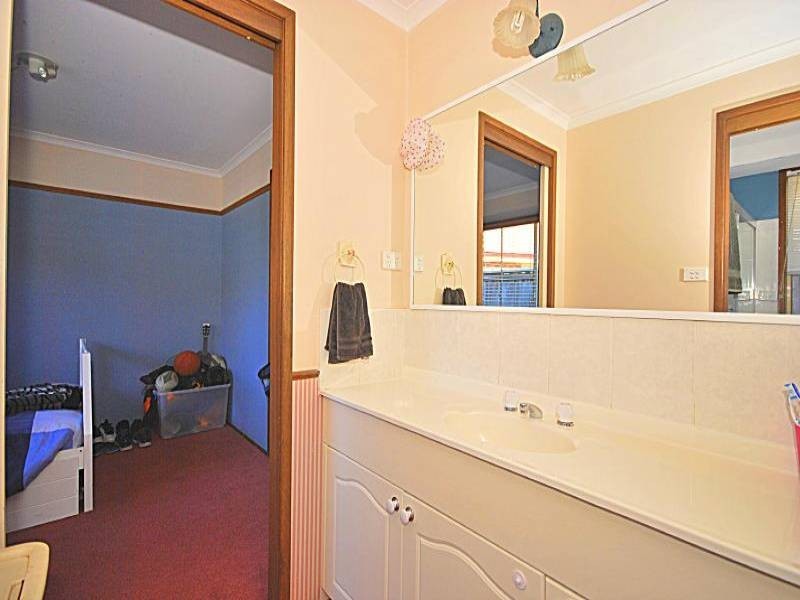 22 Casey Crescent, Kariong NSW 2250