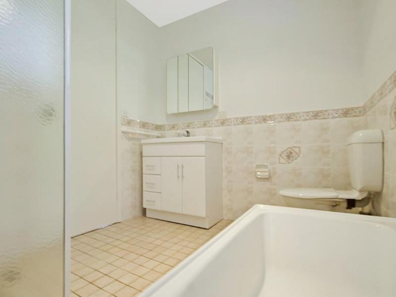 54 Sunset Street, Wyoming NSW 2250