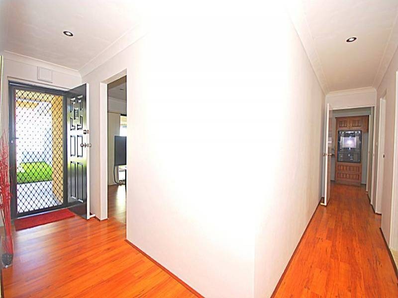 43 North Crescent, Wyoming NSW 2250