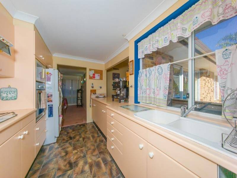 15 Truscott Avenue, Kariong NSW 2250