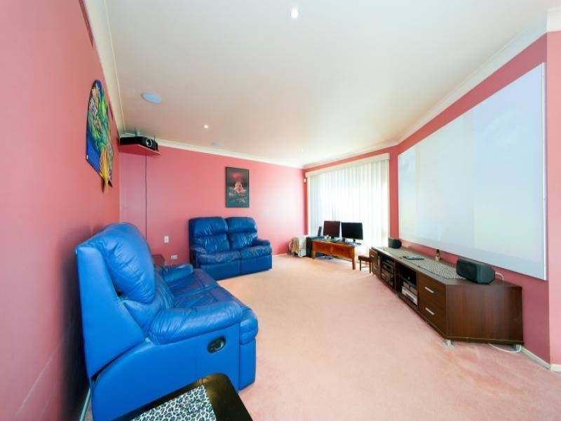 15 Truscott Avenue, Kariong NSW 2250