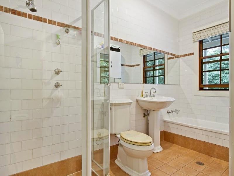 15 Shirley Street, Ourimbah NSW 2258