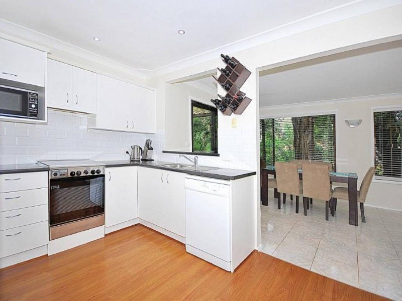 8 Heather Cresent, Wyoming NSW 2250
