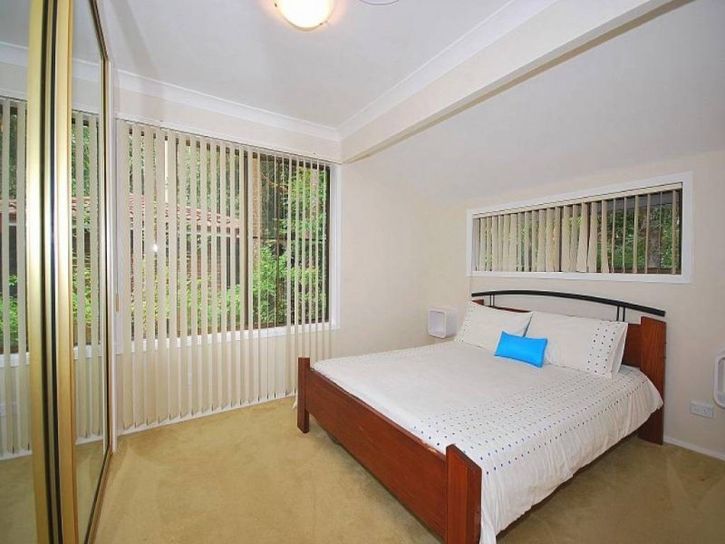 8 Heather Cresent, Wyoming NSW 2250