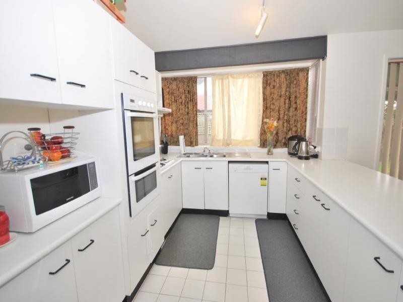 8 Sansom Street, Kariong NSW 2250