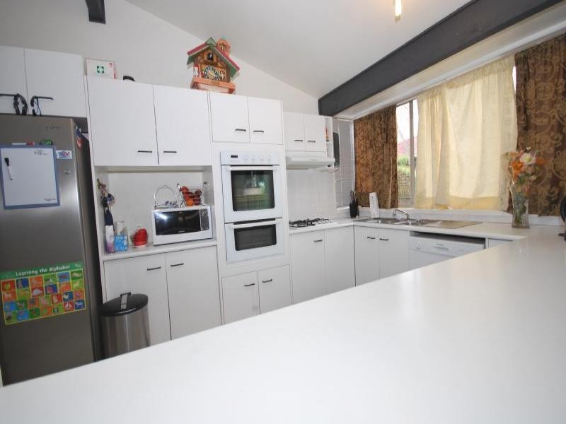 8 Sansom Street, Kariong NSW 2250