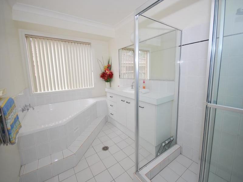 8 Sansom Street, Kariong NSW 2250