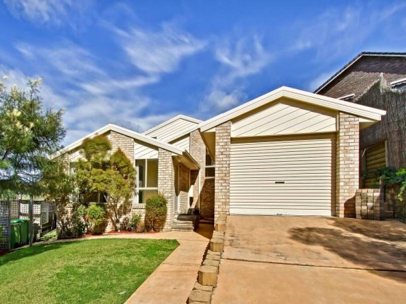 6 Tamarisk Place, Wyoming NSW 2250