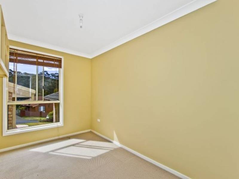 6 Tamarisk Place, Wyoming NSW 2250