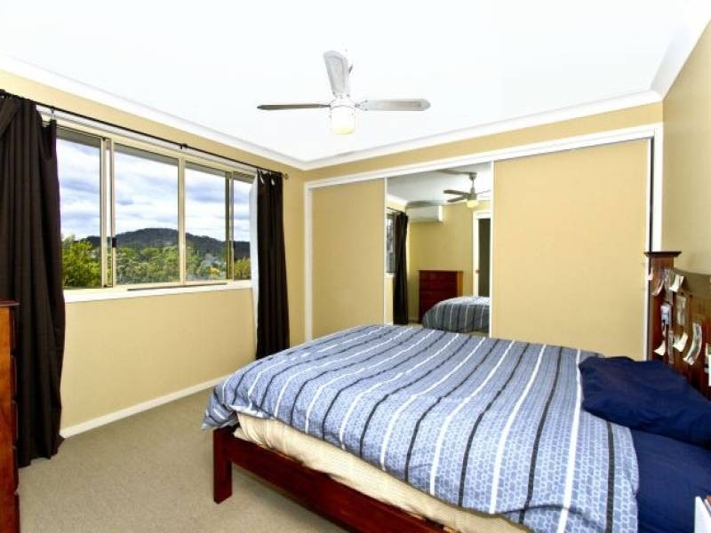 6 Tamarisk Place, Wyoming NSW 2250