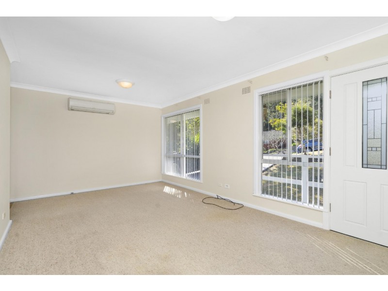 8 Wistaria Street, Wyoming NSW 2250