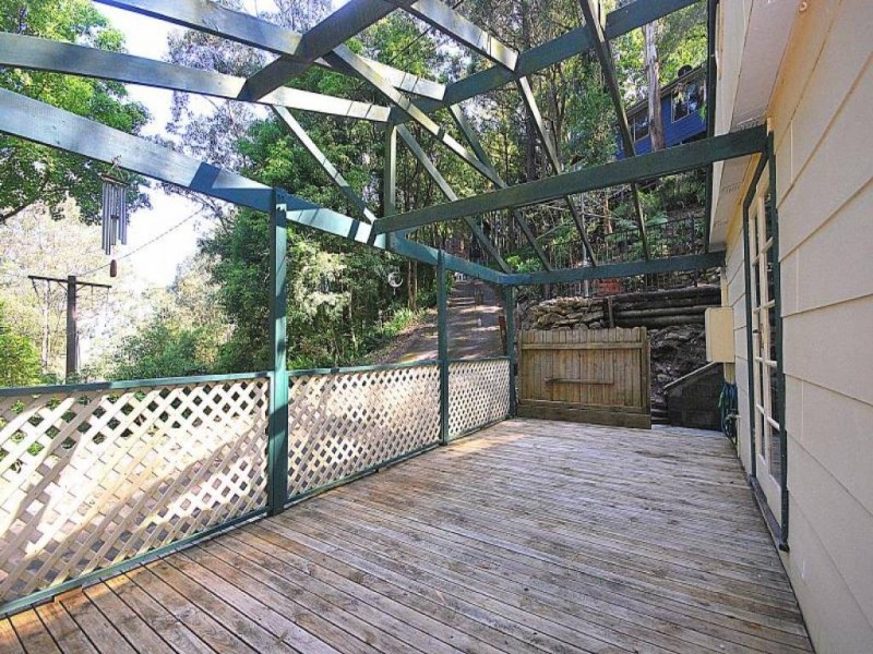 33 Oakglen Road, North Gosford NSW 2250