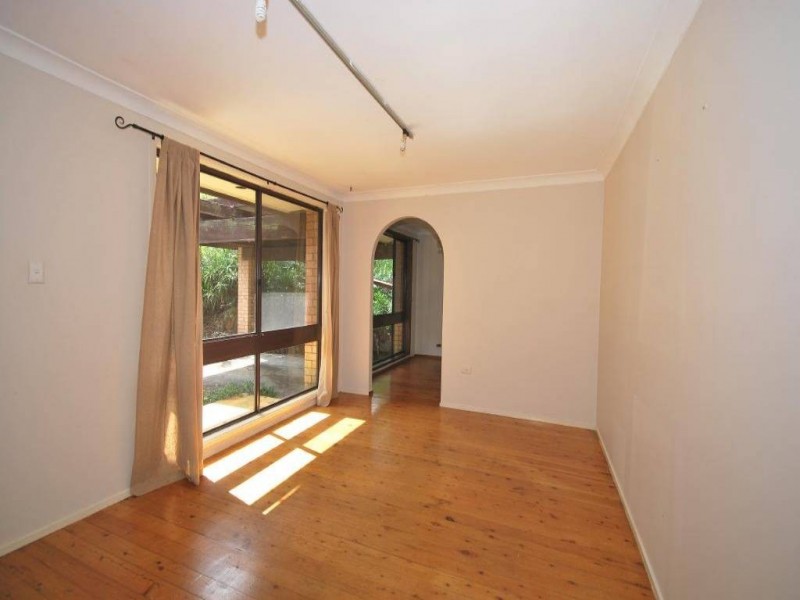 32 Rainforest Road, Wyoming NSW 2250