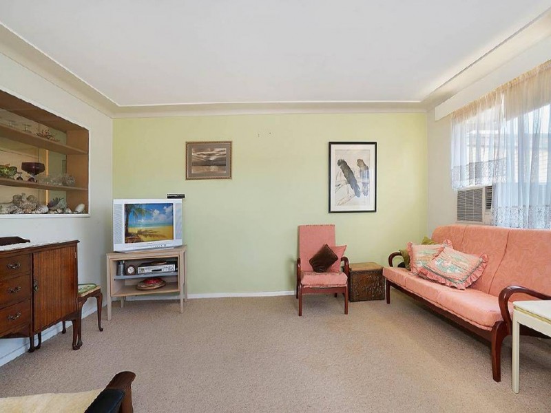 18 Tingira Crescent, Wyoming NSW 2250