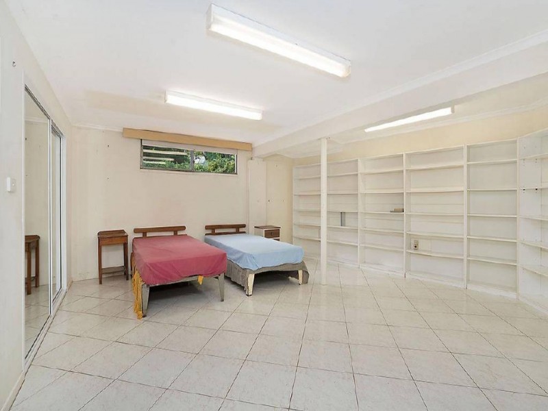 18 Tingira Crescent, Wyoming NSW 2250