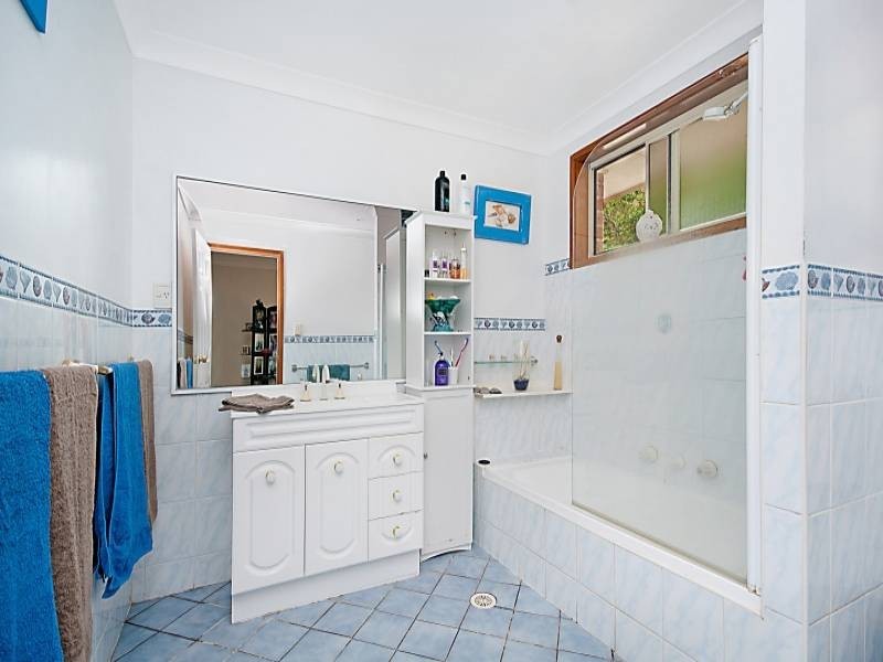 17 Coachwood Drive, Ourimbah NSW 2258