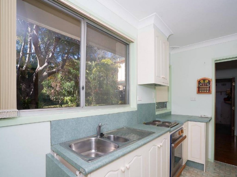 38 Elizabeth Street, Wyoming NSW 2250