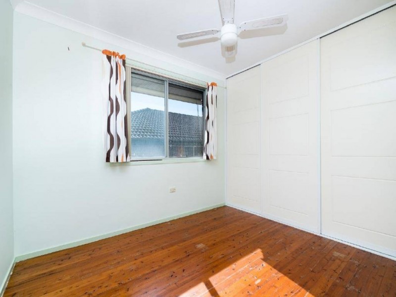 38 Elizabeth Street, Wyoming NSW 2250