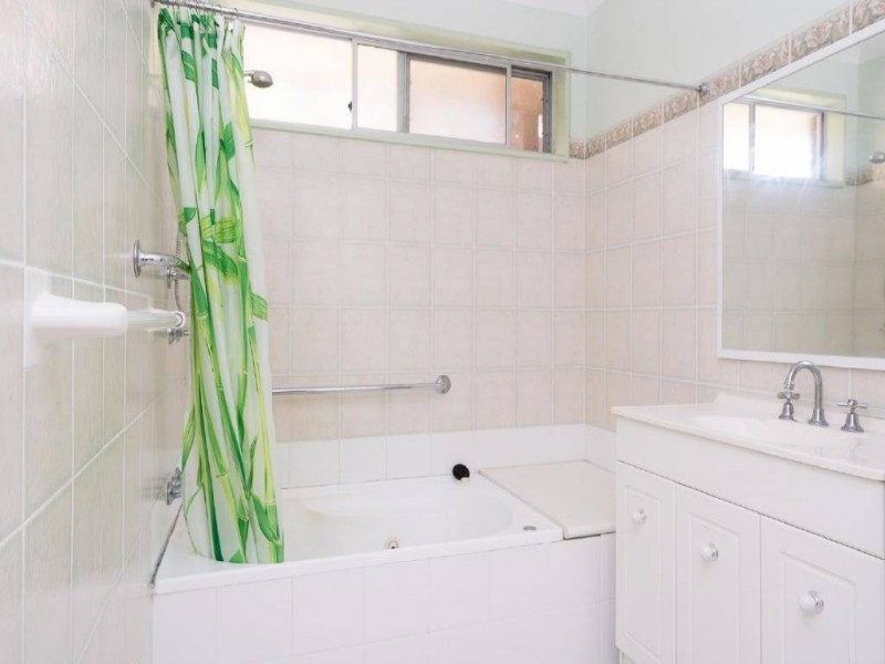 38 Elizabeth Street, Wyoming NSW 2250