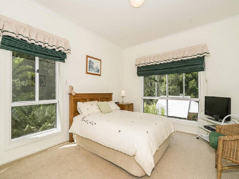9 Fern Road, Ourimbah NSW 2258