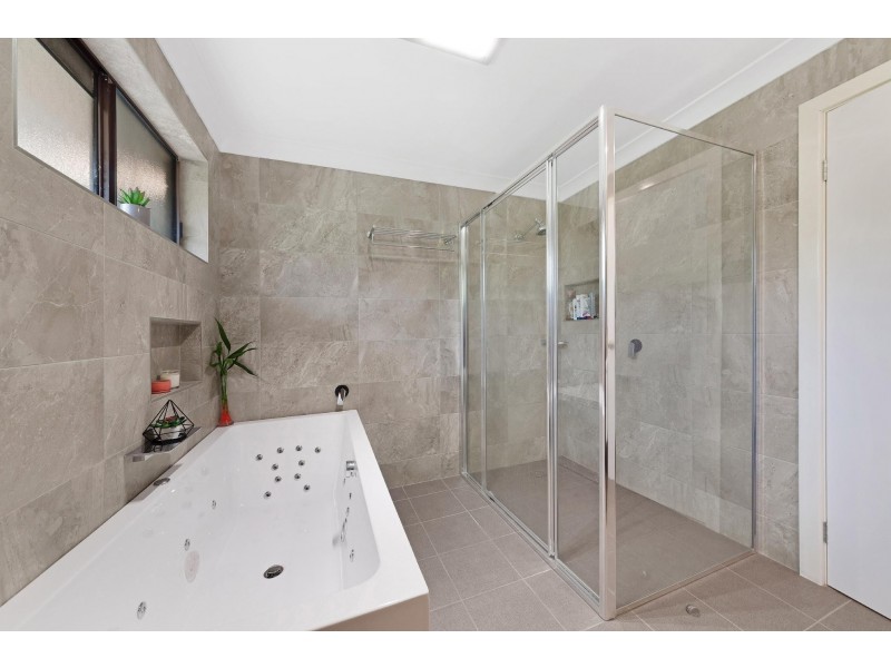 13 Pecan Close, Wyoming NSW 2250