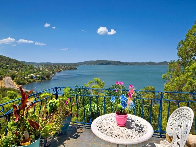 16 Sandstone Crescent, Tascott NSW 2250