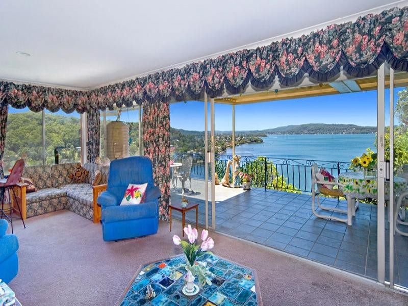 16 Sandstone Crescent, Tascott NSW 2250