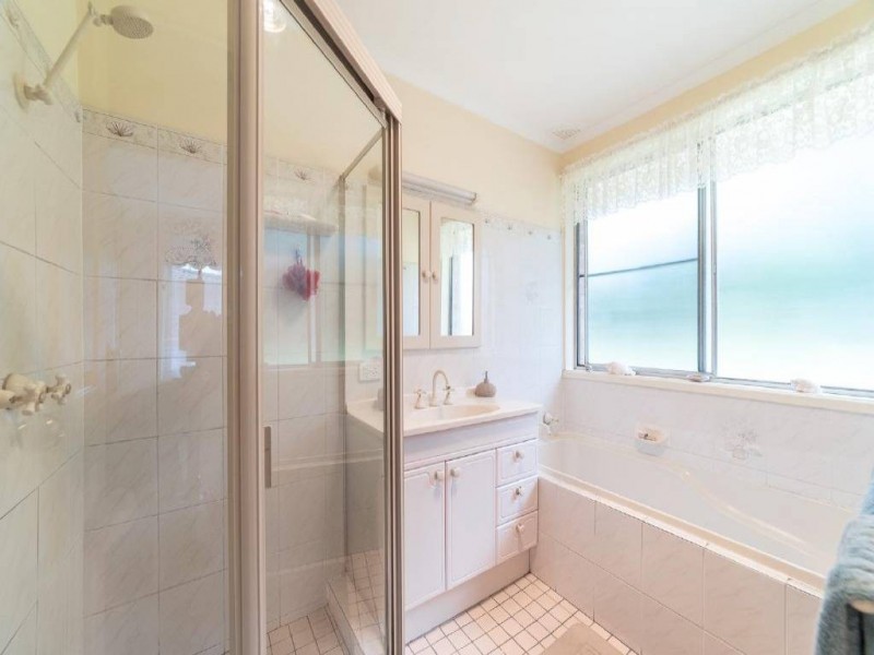 17 Narooma Road, Niagara Park NSW 2250