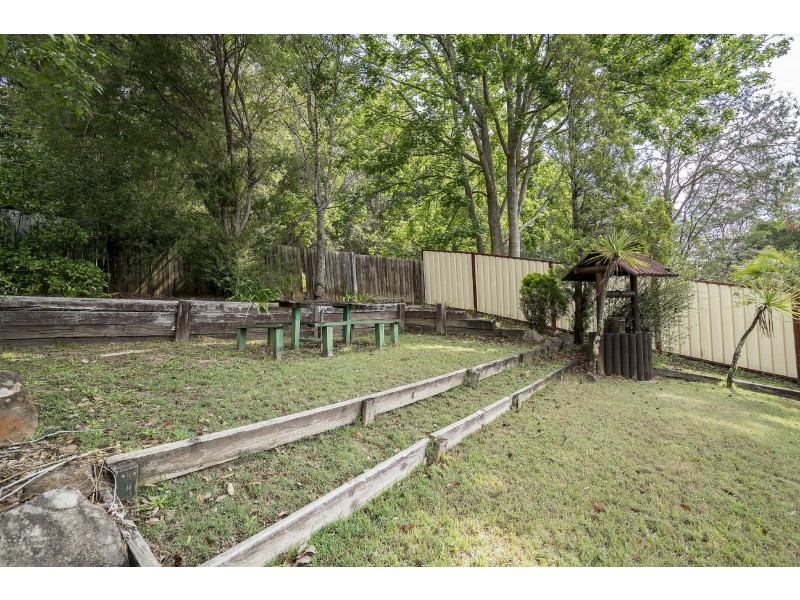 10 Hakea Cl, Wyoming NSW 2250