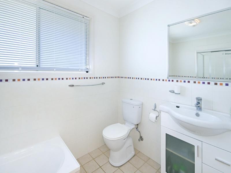 4/227 Brisbane Water Drive, Point Clare NSW 2250