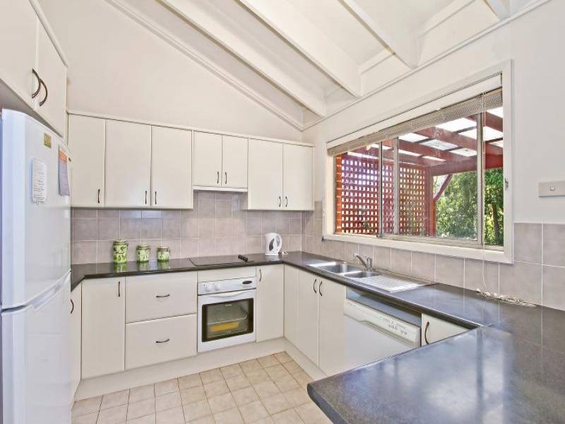 12 Pecan Close, Wyoming NSW 2250