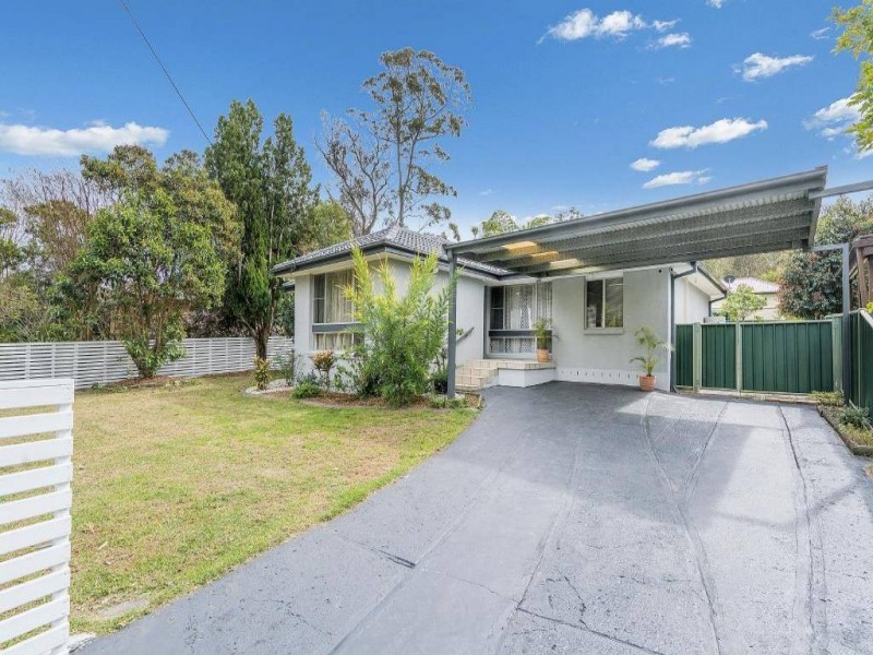 33 Chamberlain Road, Wyoming NSW 2250