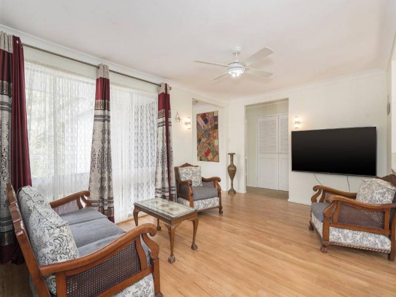 33 Chamberlain Road, Wyoming NSW 2250