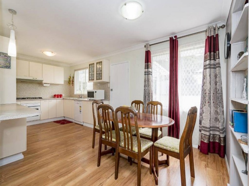 33 Chamberlain Road, Wyoming NSW 2250