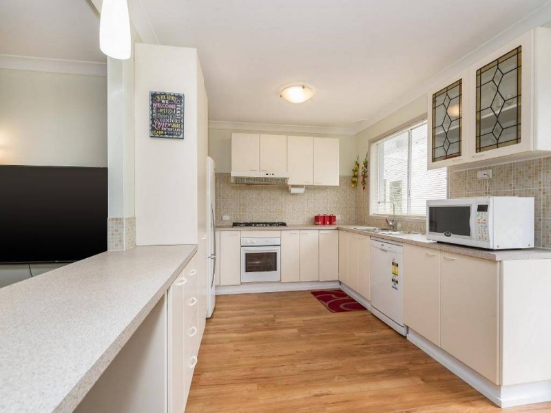 33 Chamberlain Road, Wyoming NSW 2250