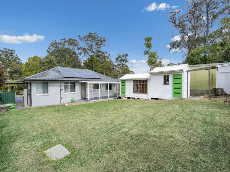 33 Chamberlain Road, Wyoming NSW 2250