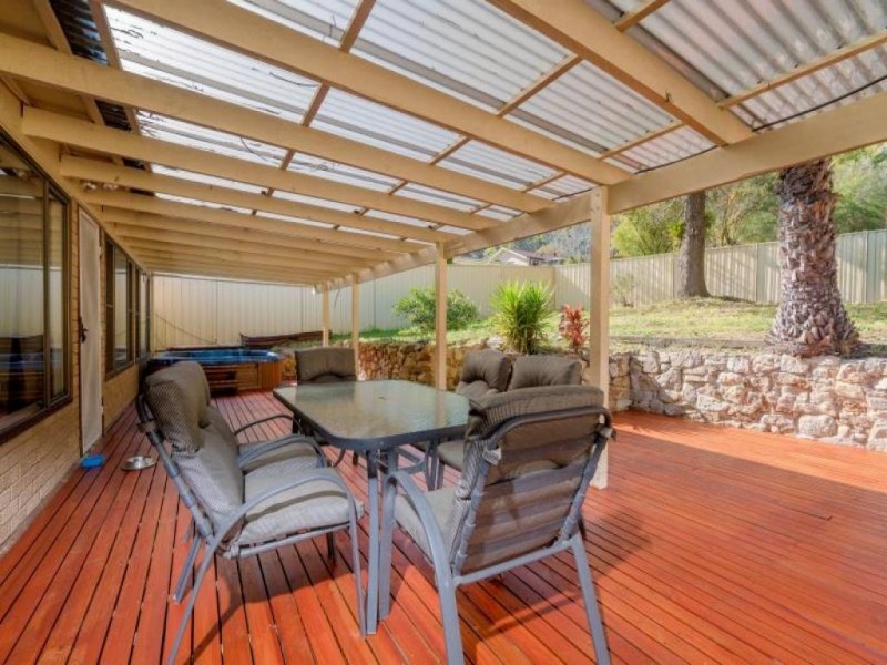 737 Pacific Highway, Narara NSW 2250