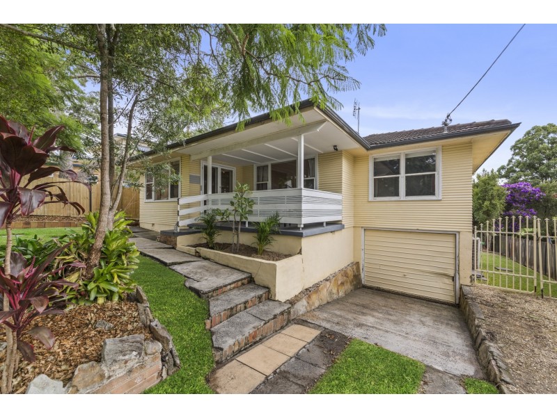 22 Day Street, Wyoming NSW 2250