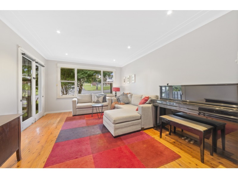 22 Day Street, Wyoming NSW 2250