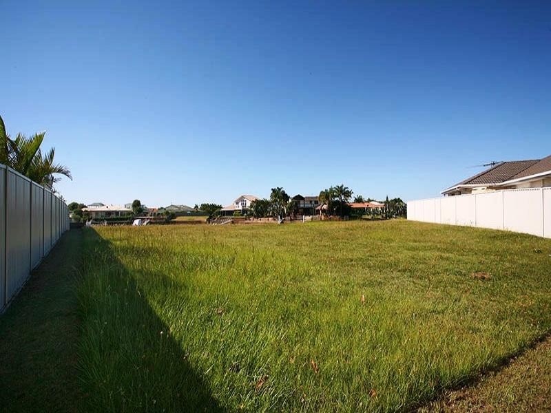 60 Island Parade, Bribie Island QLD 4507