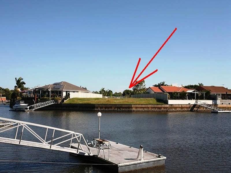 60 Island Parade, Bribie Island QLD 4507