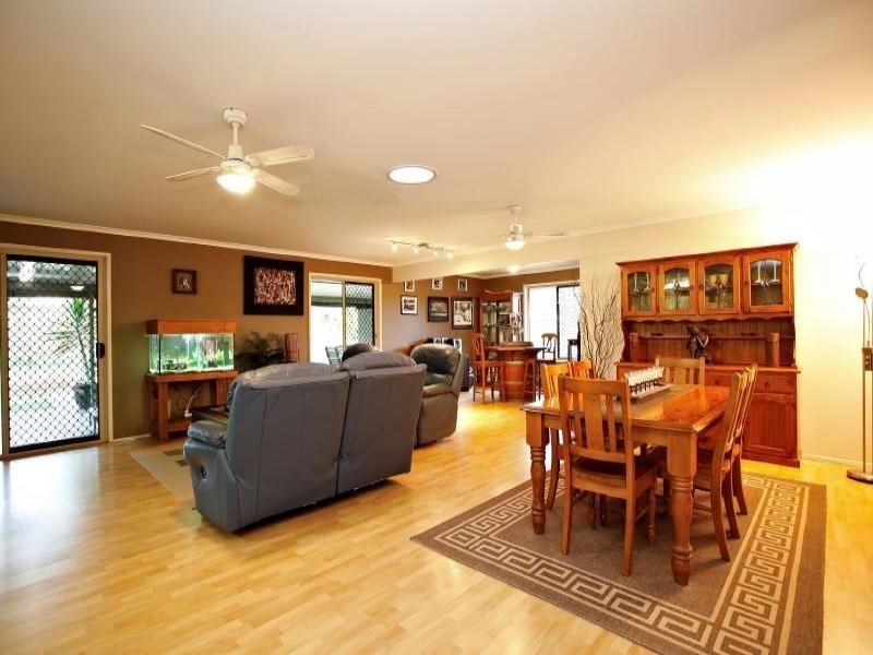 41 Wrenaus Way, Ningi QLD 4511