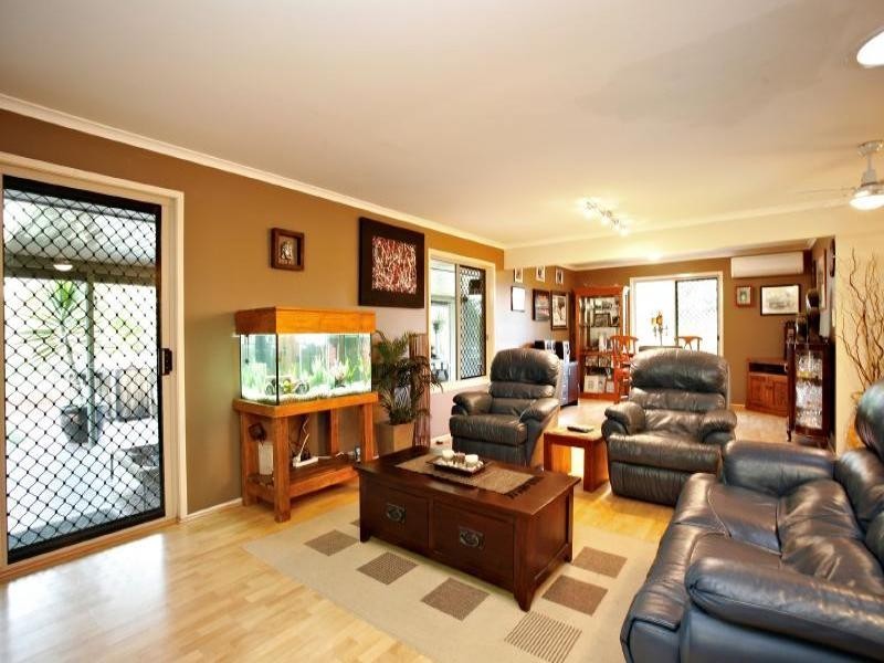 41 Wrenaus Way, Ningi QLD 4511