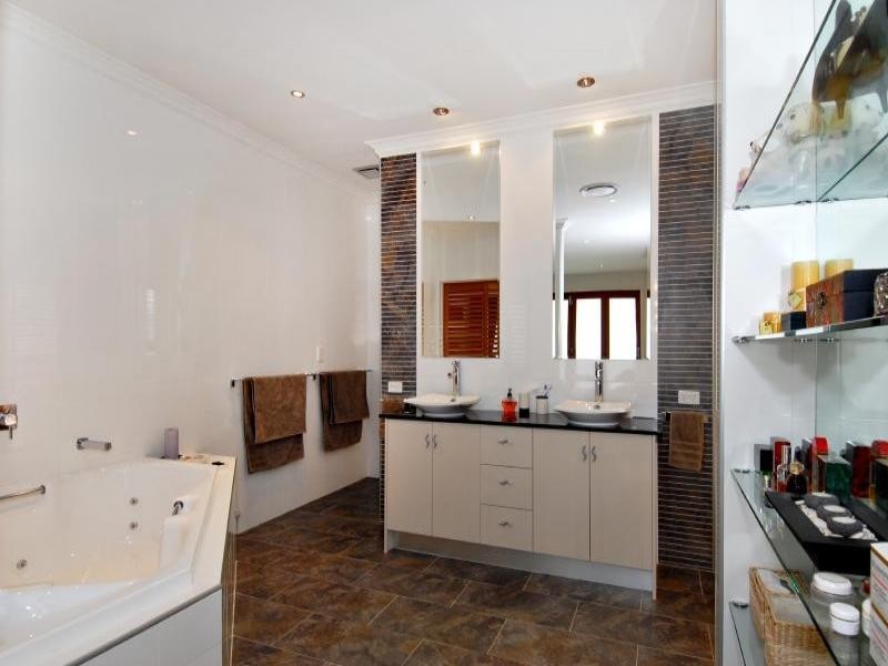 20 Raptor Pde, Bribie Island QLD 4507