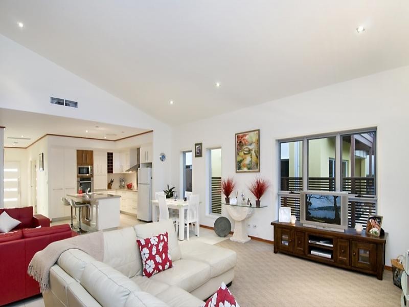 Sandstone Point QLD 4511