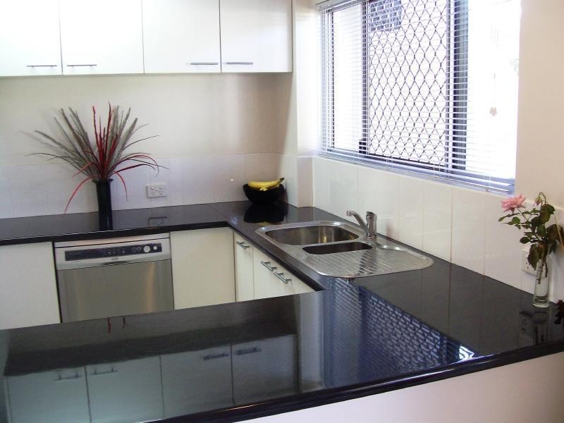 9B/10 Spinnaker Drive, Sandstone Point QLD 4511