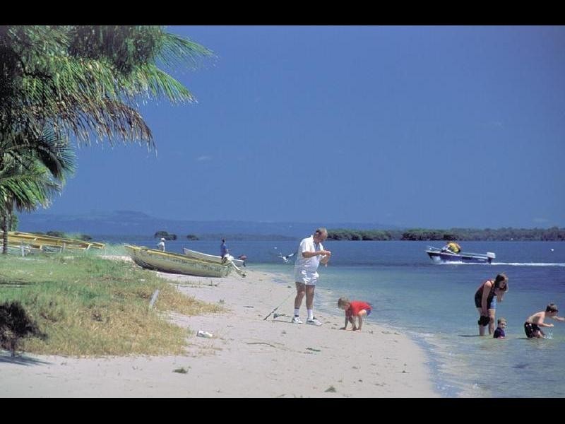 9B/10 Spinnaker Drive, Sandstone Point QLD 4511