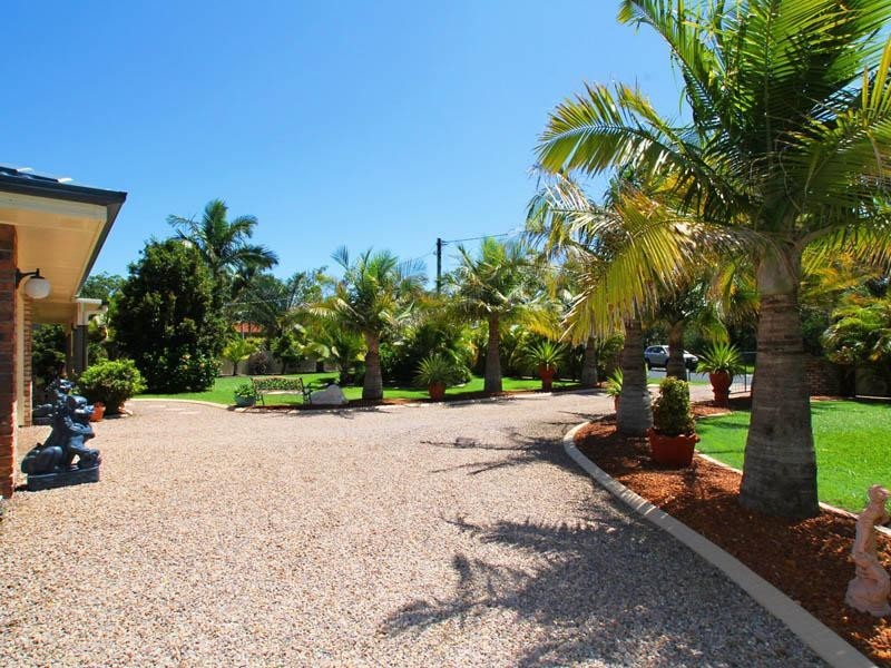 49 Seeana Ct, Ningi QLD 4511