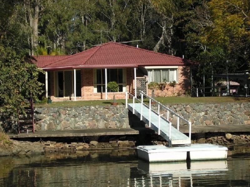 3 Riversleigh Road, Beachmere QLD 4510