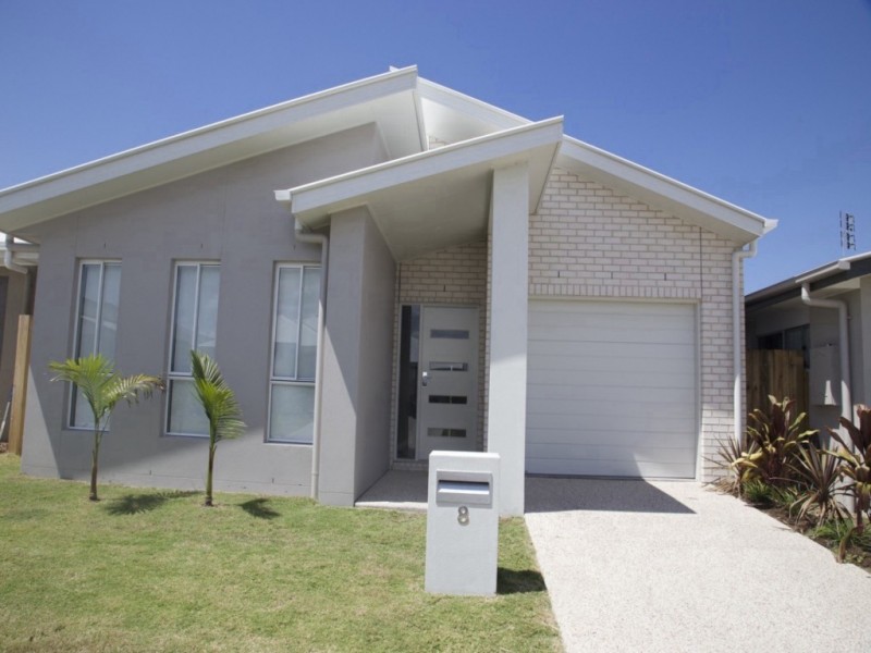 8 Auburn Crescent, Caloundra West QLD 4551